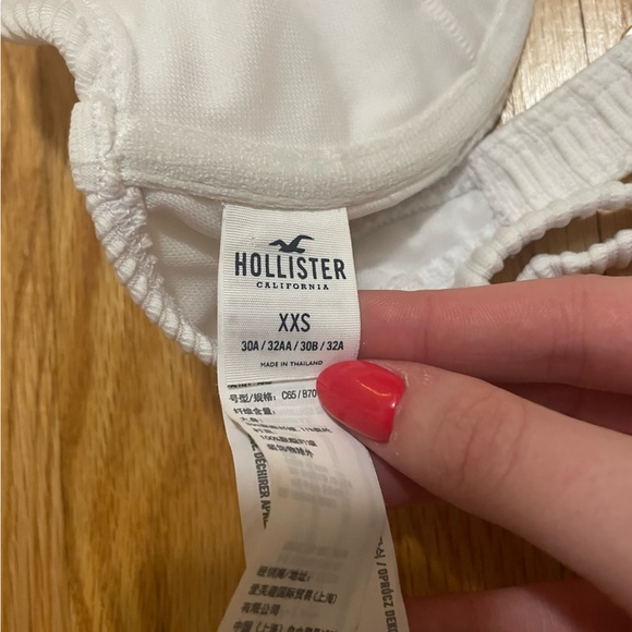 Hollister White High Apex Ribbed Underwire Bikini Top Size XXS - Picture 5 of 5